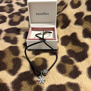 Ladies leather Pandora necklace with spacer and snowflake charm